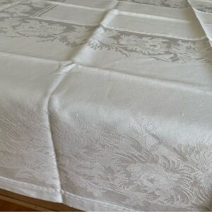 Czech Republic Noble 54" x 82" White Damask Tablecloth